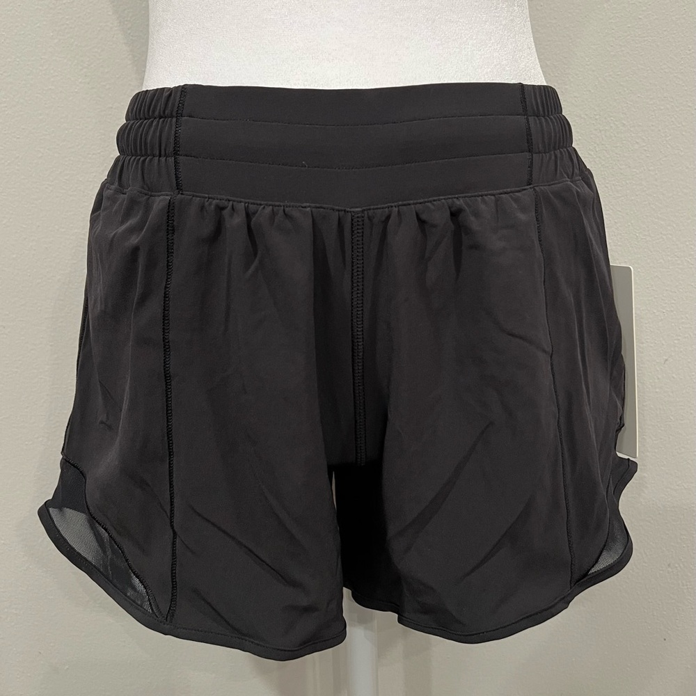 lululemon athletica Black Hotty Hot LR Lined 4” Athletic Shorts size 6, NWT